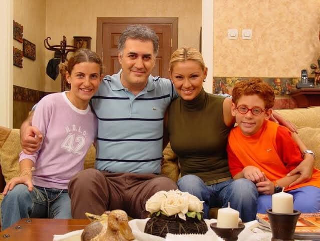 Aile, Göç ve Kültür Arasında Asimetrik Savaş (2025)